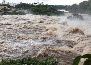 Nível do Rio Piracicaba chega a 4,63 metros e alerta para alagamentos
