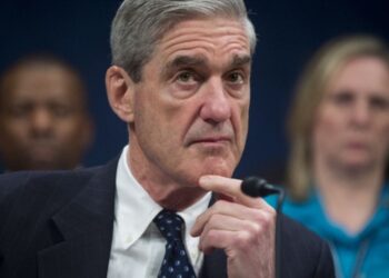 Morre ex-diretor do FBI que investigou laços de Trump com a Rússia