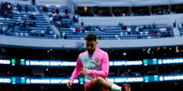 Estádio Azteca é reinaugurado com empate entre México e Portugal e morte de torcedor