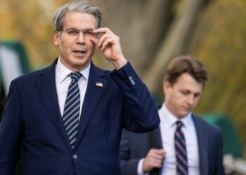 É provável que a tarifa global entre em vigor essa semana, diz Scott Bessent