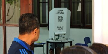 Estrutura administrativa do local de votação e mecanismos de consulta