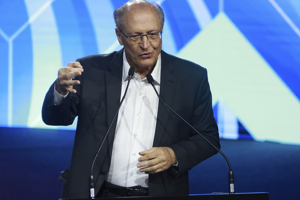 Alckmin diz que candidaturas de Haddad e Tebet são muito bem-vindas