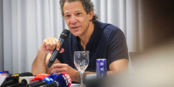 ‘Tarcísio não tem familiaridade nenhuma com SP’, diz Haddad