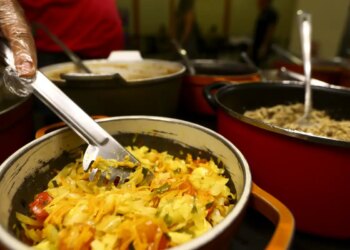 Preço médio do self-service por quilo chega a R$ 86,86 em São Paulo