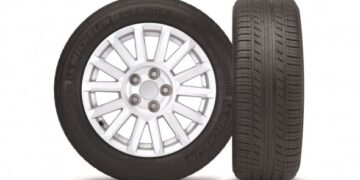 Como calibrar os pneus para viajar no calor: guia técnico essencial