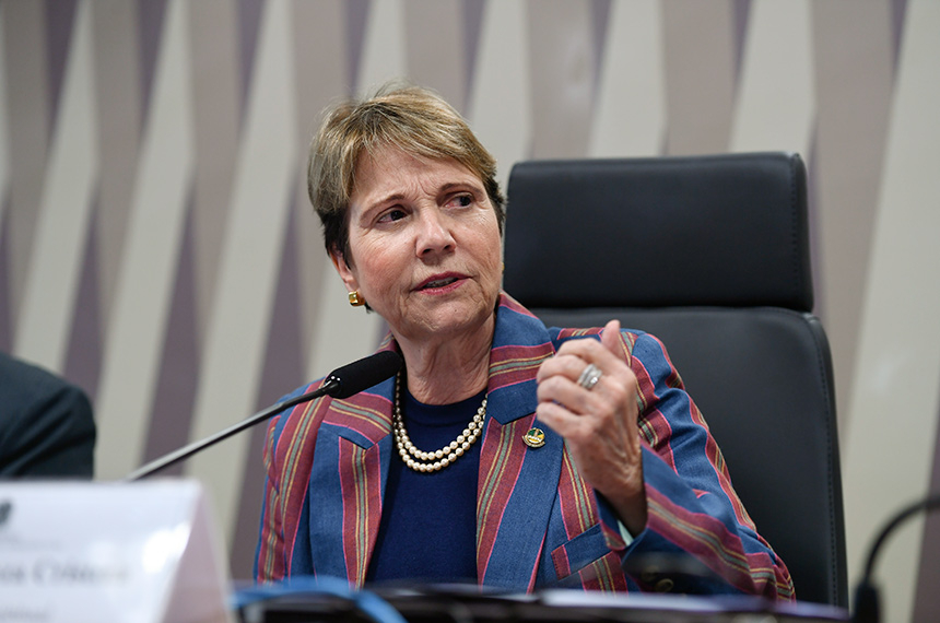 Senado analisa projeto para limitar preço de combustíveis