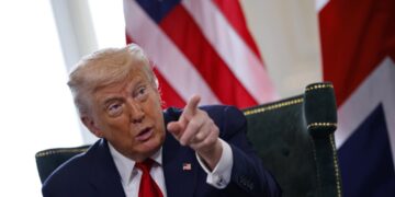 Irã teria desaparecido se EUA tivessem atacado produção de petróleo, diz Trump