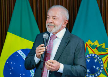 ‘Não decidi se vou ser candidato ainda’, diz Lula