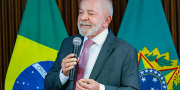 ‘Não decidi se vou ser candidato ainda’, diz Lula