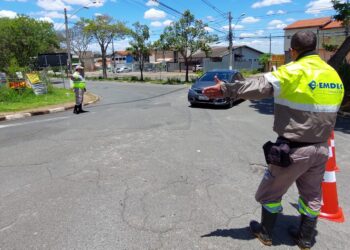 Obras interditam trecho de rua na região da PUC-Campinas até junho