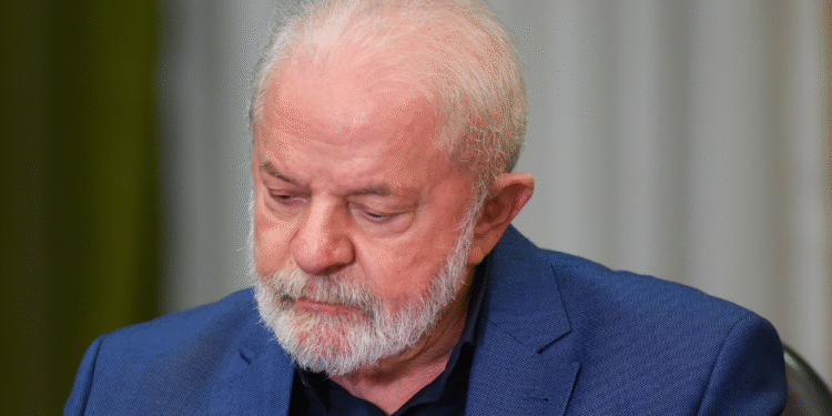 PL quer que TSE proíba Lula de atacar rivais em pronunciamento