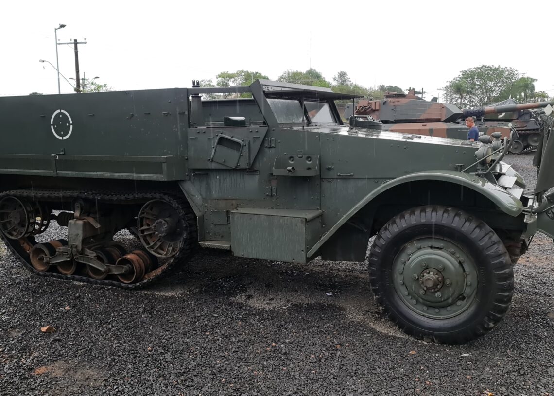 Exposição do Exército Brasileiro reúne viaturas históricas e tecnologia militar em Campinas