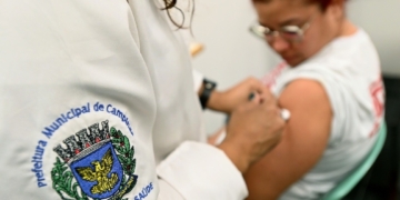 Campinas recebe mais de 17 mil doses de vacina contra Covid-19; quantidade está abaixo do solicitado ao Ministério da Saúde