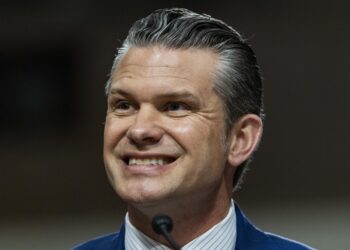 Secretário de Guerra dos EUA diz que país teve ‘vitória militar decisiva’ sobre Irã