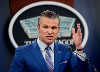 Secretário de Trump lê falso trecho bíblico de ‘Pulp Fiction’ como oração