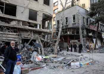 Militares israelenses dizem às pessoas no Irã para evitarem usar trens