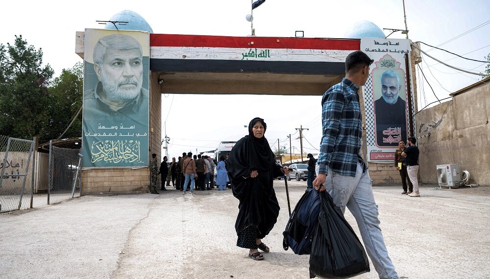 Iraque fecha principal passagem comercial com Irã após ataques aéreos