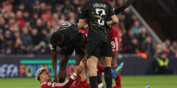 Ekitike rompe tendão de Aquiles e fica de fora da Copa, diz site