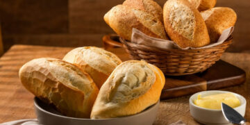 O voo da massa madre: como um pão do século VI dominou as mesas de Páscoa