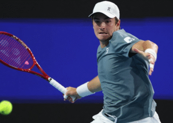 João Fonseca vence chileno Alejandro Tabilo na estreia do ATP 500 de Munique