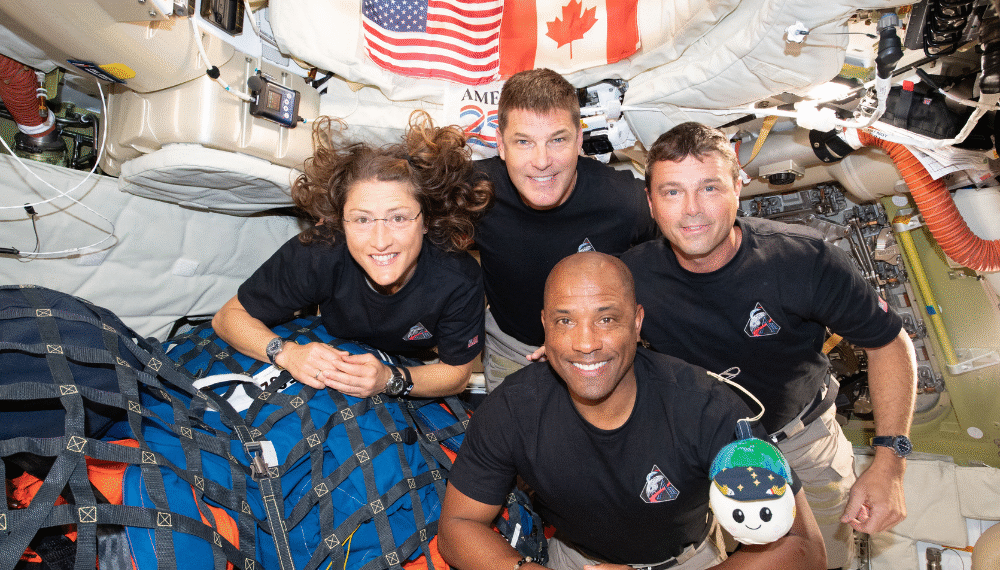 Artemis II: Astronautas retornam à Terra nesta sexta-feira após fazerem história