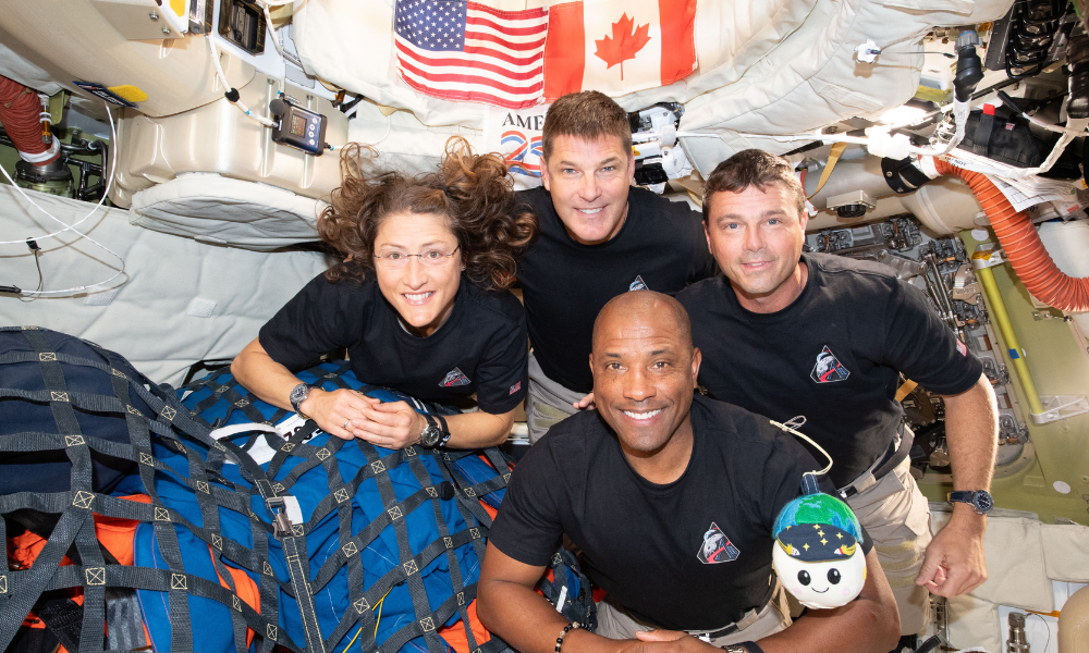 Artemis II: Astronautas retornam à Terra nesta sexta-feira após fazerem história