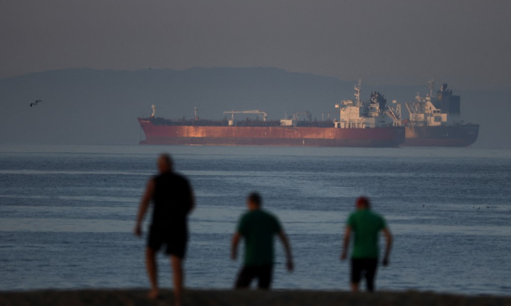 Entenda a Operação Louva-a-Deus e as raízes da tensão naval entre Washington e Teerã