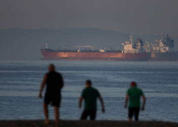 Entenda a Operação Louva-a-Deus e as raízes da tensão naval entre Washington e Teerã