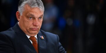 Eleições parlamentares na Hungria podem tirar Orbán do poder