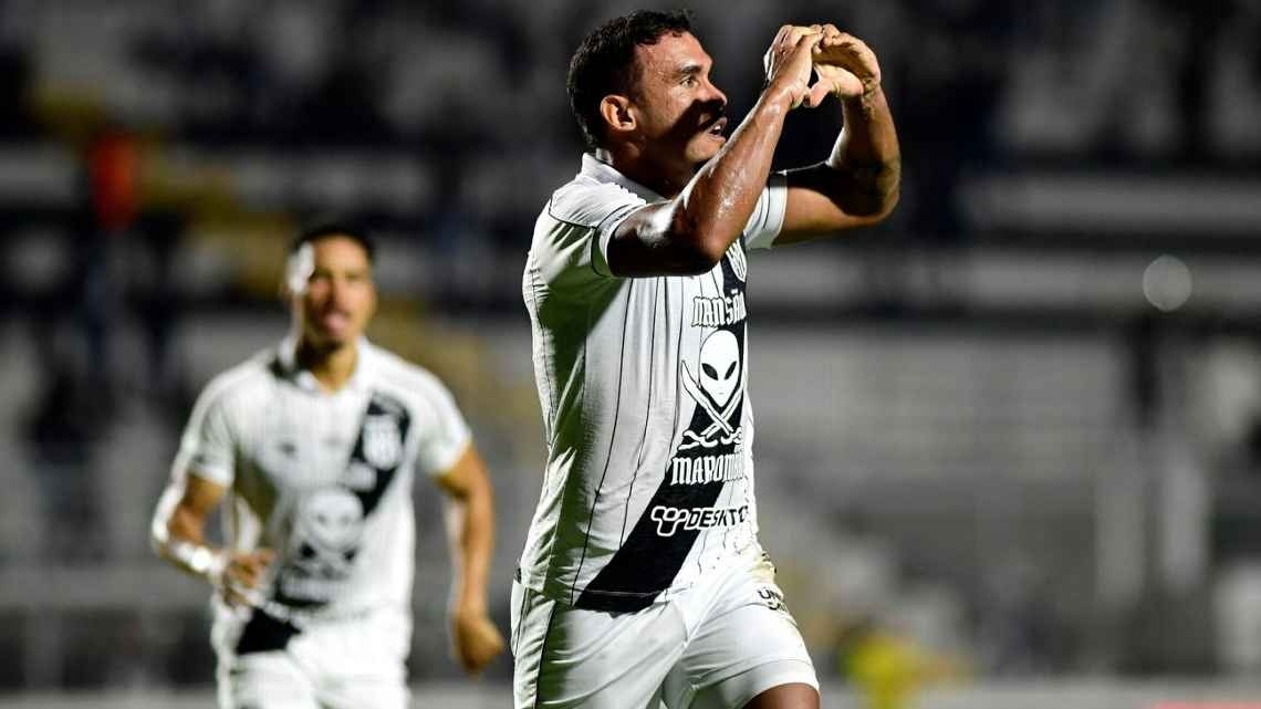 Ponte Preta vence segunda seguida e deixa zona de rebaixamento na Série B