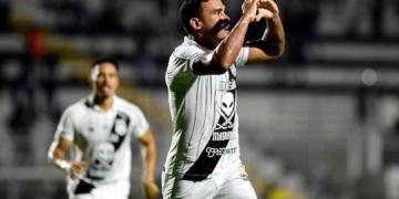 Ponte Preta vence segunda seguida e deixa zona de rebaixamento na Série B