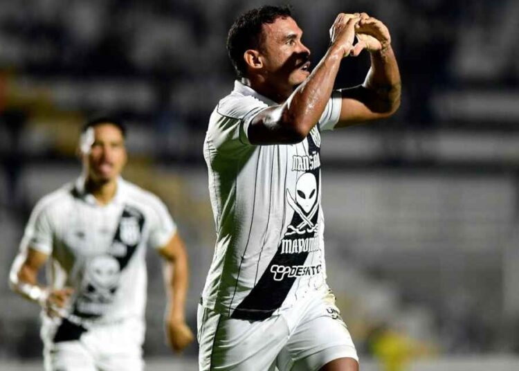 Ponte Preta vence segunda seguida e deixa zona de rebaixamento na Série B