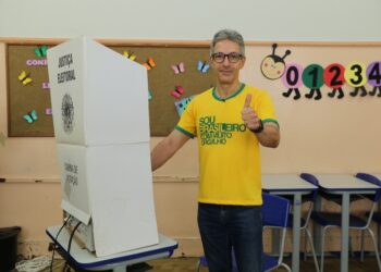 Romeu Zema defende fim da reeleição e sugere mandatos mais longos para cargos executivos