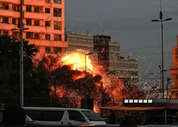 Após ameaças de Trump, Irã promete ataques ‘devastadores’ contra EUA e Israel