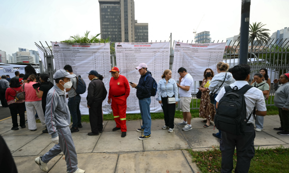 Peru retoma votação para eleitores que ficaram sem cédulas no 1º turno