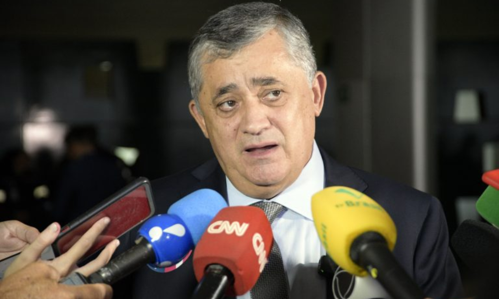 José Guimarães confirma que o governo vai enviar PL do fim da escala 6 x 1