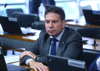 Após deixar prisão, Ramagem diz que não está se escondendo nos EUA: ‘Absolutamente regular’