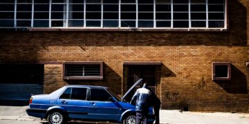 Guia de direitos: carro quebrou ou oficina atrasou a viagem