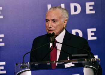 Temer exalta legado de seu governo em fala na APM: ‘Nós entregamos o país em ordem’