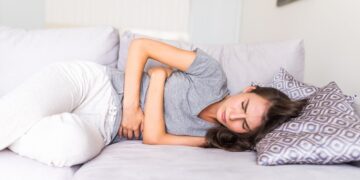 Menstruação na adolescência: o que é normal, quando investigar e como acolher