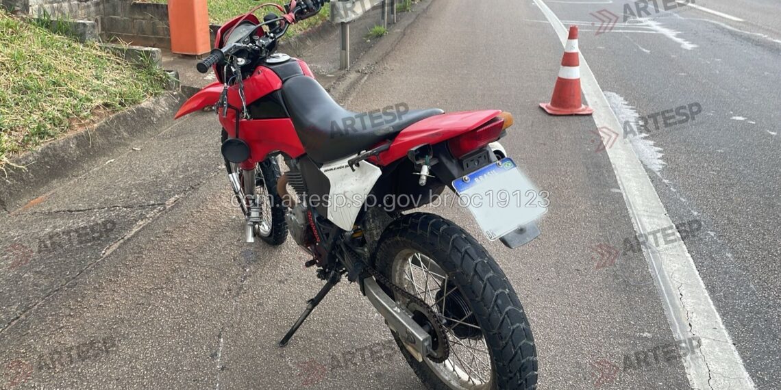 Motociclista morre após perder controle e cair na SP-101 em Hortolândia