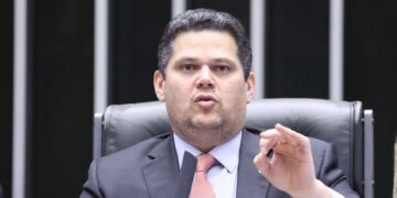 Setor produtivo pede a Alcolumbre mais tempo para debater fim da 6×1 e critica proposta