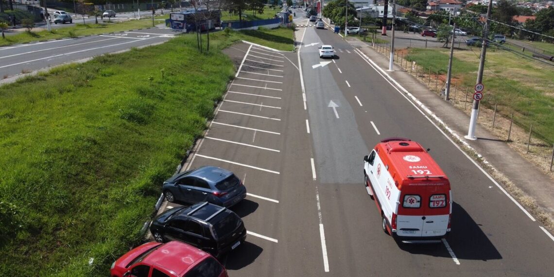 Criança morre após acidente entre moto e ônibus em Hortolândia