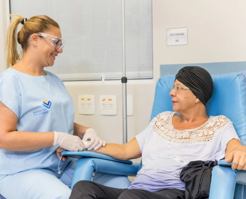 Projeto no Hospital da PUC-Campinas leva beleza e acolhimento a mulheres com câncer