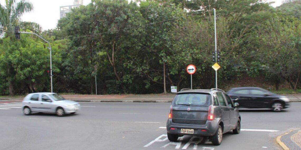 Campinas instala novo semáforo inteligente no São Bernardo com ajuste automático do fluxo