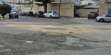 Prefeitura cumpre promessa e recupera pista que afundou no Jardim do Trevo