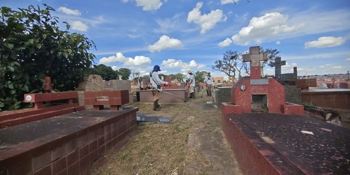 SETEC prepara cemitérios de Campinas para o Dia das Mães com pintura e roçagem
