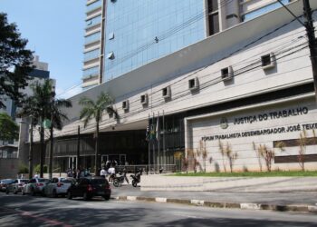 Justiça determina que Rhema regularize jornada de motoristas do transporte escolar em Campinas
