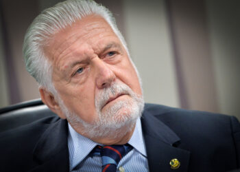 Wagner era intermediário entre Vorcaro e Lula, diz relatório da PF