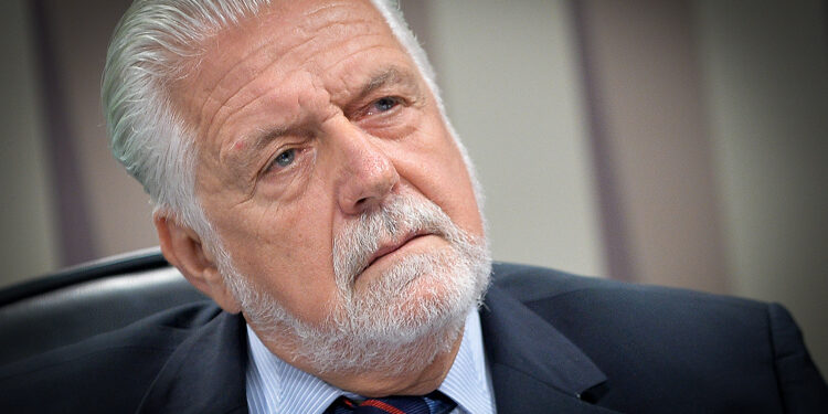 Wagner era intermediário entre Vorcaro e Lula, diz relatório da PF